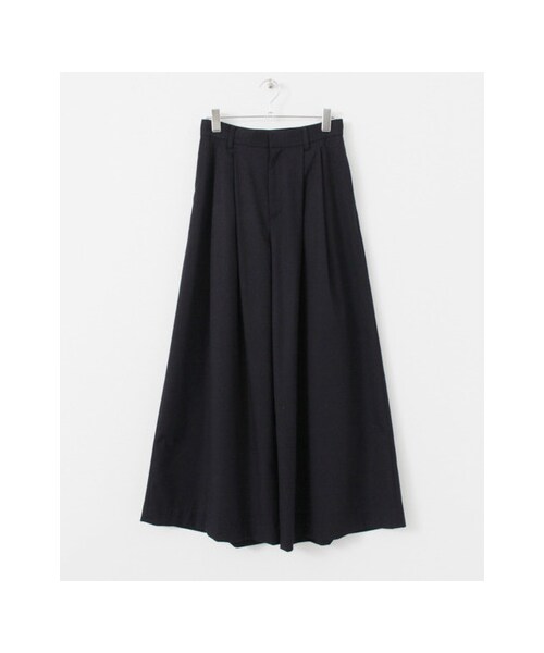 URBAN RESEARCH ROSSO WOMEN(アーバンリサーチ ロッソ)の「タックフレアワイドパンツ(パンツ・レディース・BROWN/GRAY/BLACK・36/38)」の2枚目の写真