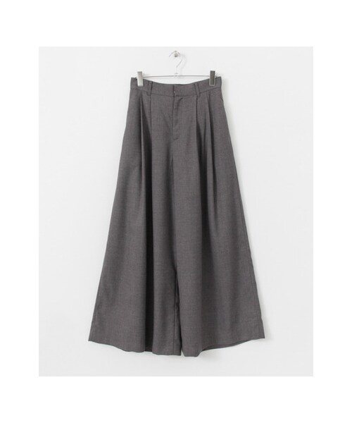 URBAN RESEARCH ROSSO WOMEN(アーバンリサーチ ロッソ)の「タックフレアワイドパンツ(パンツ・レディース・BROWN/GRAY/BLACK・36/38)」の3枚目の写真