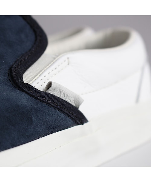 VANS（バンズ）の「Classic Slip-on CA（ファッション雑貨・Navy x White・5.5/6/9/9.5/10）」の3枚目の写真