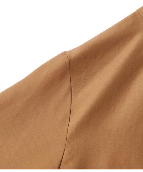 ADAM ET ROPE'(アダムエロペ)の「タートル衿ブラウス(トップス・レディース・キャメル・38)」の5枚目の写真