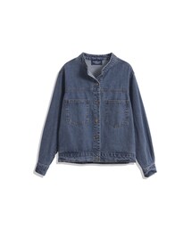 QUEEN SHOP | 復古率性風格使用牛仔布料所製成不敗牛仔外套 能讓妳搭出與眾不同的風味立領的造型 想嘗試帥氣中性的妳絕不能錯過多功能真口袋設計 出門收納更方便(ジャケット/アウター)