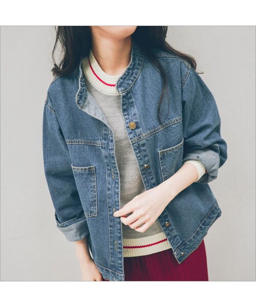 QUEEN SHOP（クイーンショップ）の「復古率性風格使用牛仔布料所製成不敗牛仔外套 能讓妳搭出與眾不同的風味立領的造型 想嘗試帥氣中性的妳絕不能錯過多功能真口袋設計 出門收納更方便（ジャケット/アウター・レディース・F・F）」の6枚目の写真