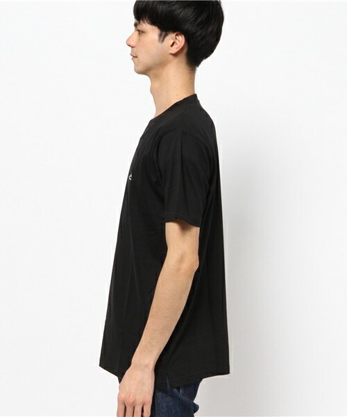 FREDY MAC(フレディーマック)の「スニーカー刺しゅうスリットTシャツ(Tシャツ/カットソー・メンズ・ホワイト/ブラック・M/L/S)」の3枚目の写真