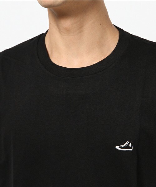 FREDY MAC(フレディーマック)の「スニーカー刺しゅうスリットTシャツ(Tシャツ/カットソー・メンズ・ホワイト/ブラック・M/L/S)」の5枚目の写真