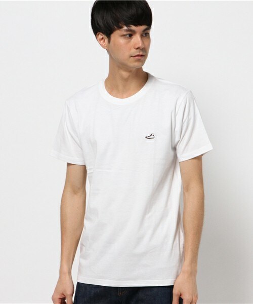 FREDY MAC(フレディーマック)の「スニーカー刺しゅうスリットTシャツ(Tシャツ/カットソー・メンズ・ホワイト/ブラック・M/L/S)」の2枚目の写真