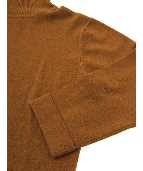 w closet(ダブルクローゼット)の「天竺編みタートルニット(トップス・レディース・オフホワイト/キャメル/カーキ/ブラック・FREE)」の9枚目の写真