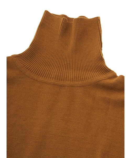 w closet(ダブルクローゼット)の「天竺編みタートルニット(トップス・レディース・オフホワイト/キャメル/カーキ/ブラック・FREE)」の8枚目の写真
