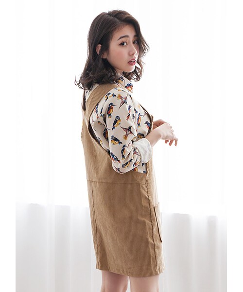 gracegift（グレースギフト）の「韓國水鳥滿版燈絨感襯衫（トップス・レディース・白/黑・F）」の5枚目の写真