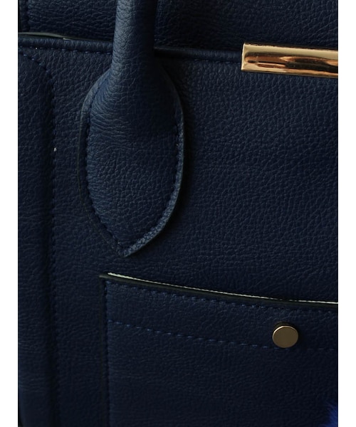 31 Sons de mode（トランテアン　ソン　ドゥ　モード）の「ポンポン付きトート－ＳＭＡＬＬ（バッグ・レディース・レッド/キャメル/オフホワイト/ネイビー・フリー）」の11枚目の写真