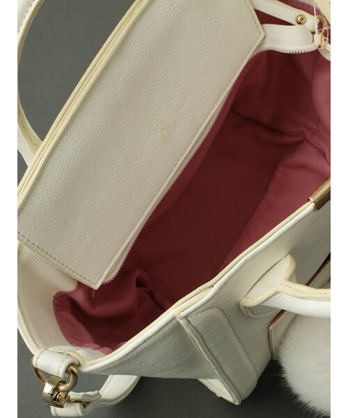 31 Sons de mode（トランテアン　ソン　ドゥ　モード）の「ポンポン付きトート－ＳＭＡＬＬ（バッグ・レディース・レッド/キャメル/オフホワイト/ネイビー・フリー）」の13枚目の写真