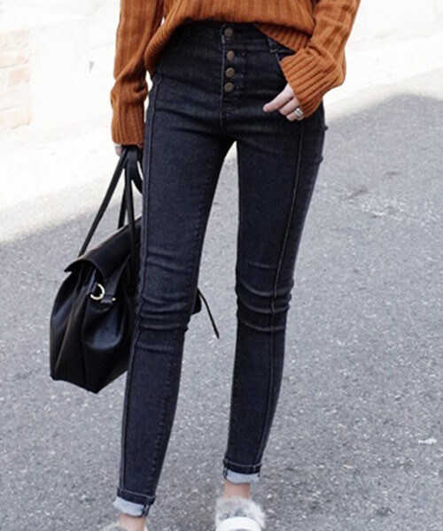 DHOLIC（ディーホリック）の「4ボタンハイウエストスキニーパンツ（デニムパンツ・レディース・ディープブルーデニム/ブラックグレー・S/M/L）」の2枚目の写真