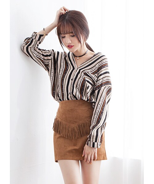 gracegift（グレースギフト）の「韓國民族V字領條紋印花上衣（トップス・レディース・紅條紋・F）」の6枚目の写真