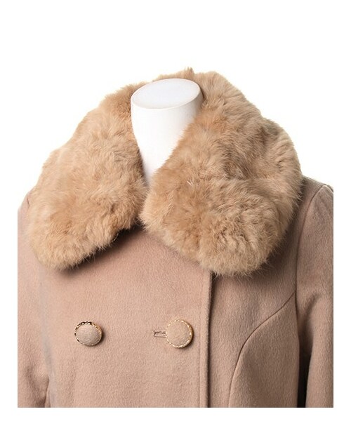 INGNI（イング）の「ファー取り外しドーリー／コート（ジャケット/アウター・レディース・ｵﾌﾎﾜｲﾄ/ﾗｲﾄｸﾞﾚｰ/ﾋﾟﾝｸ/ﾍﾞｰｼﾞｭ/ｷｬﾒﾙ・M）」の3枚目の写真