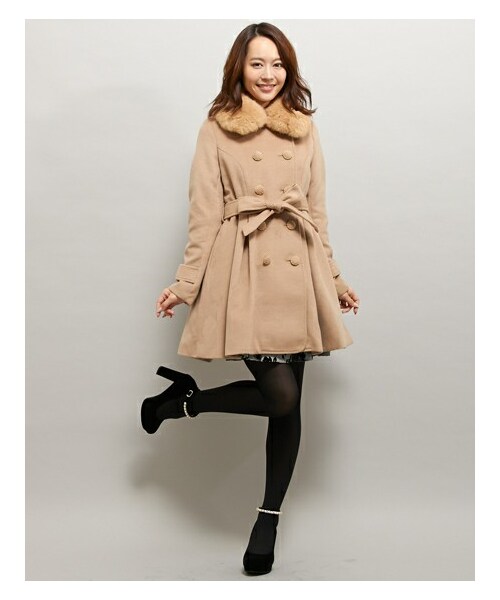 INGNI（イング）の「ファー取り外しドーリー／コート（ジャケット/アウター・レディース・ｵﾌﾎﾜｲﾄ/ﾗｲﾄｸﾞﾚｰ/ﾋﾟﾝｸ/ﾍﾞｰｼﾞｭ/ｷｬﾒﾙ・M）」の11枚目の写真