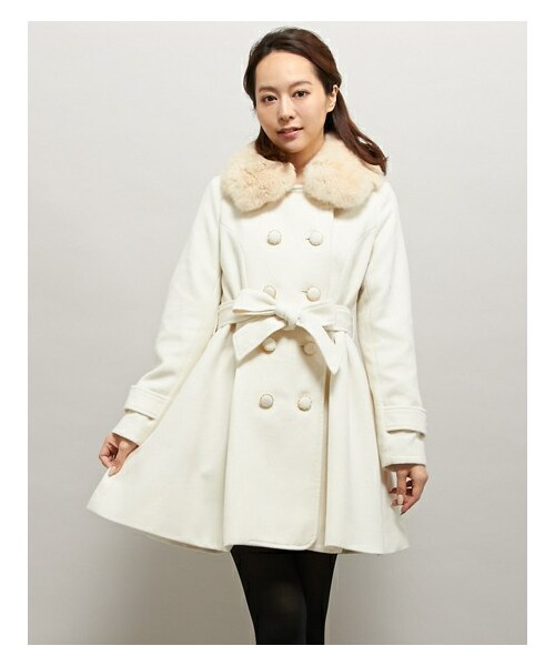 INGNI（イング）の「ファー取り外しドーリー／コート（ジャケット/アウター・レディース・ｵﾌﾎﾜｲﾄ/ﾗｲﾄｸﾞﾚｰ/ﾋﾟﾝｸ/ﾍﾞｰｼﾞｭ/ｷｬﾒﾙ・M）」の13枚目の写真