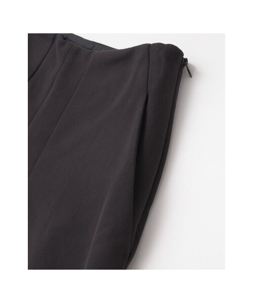 URBAN RESEARCH（アーバンリサーチ）の「タックフレアワイドパンツ（パンツ・レディース・OFF/NAVY/KHAKI・36/38）」の15枚目の写真