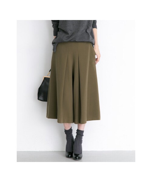 URBAN RESEARCH（アーバンリサーチ）の「タックフレアワイドパンツ（パンツ・レディース・OFF/NAVY/KHAKI・36/38）」の8枚目の写真