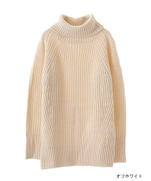 w closet(ダブルクローゼット)の「片畦タートルニット(トップス・レディース・オフホワイト/キャメル/カーキ・FREE)」の1枚目の写真