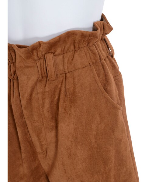 Ungrid(アングリッド)の「ハイウエストフェイクスウェードショートパンツ(パンツ・レディース・ブラック/キャメル・F)」の9枚目の写真