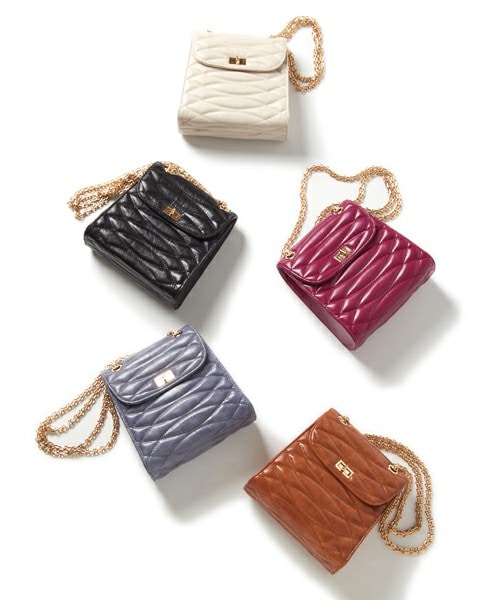 DRWCYS(ドロシーズ)の「キルティングチェーンBAG(ショルダーバッグ・レディース・キャメル/ブラック/ホワイト/ブルー/パープル・FREE)」の1枚目の写真
