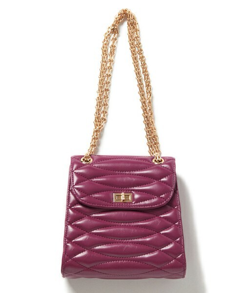 DRWCYS(ドロシーズ)の「キルティングチェーンBAG(ショルダーバッグ・レディース・キャメル/ブラック/ホワイト/ブルー/パープル・FREE)」の5枚目の写真