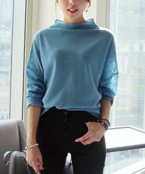 DHOLIC（ディーホリック）の「ユニークハイネックウールTシャツ（Tシャツ/カットソー・レディース・アイボリー/ディープスカイブルー/ネイビー/ライトグレー・FREE）」の3枚目の写真