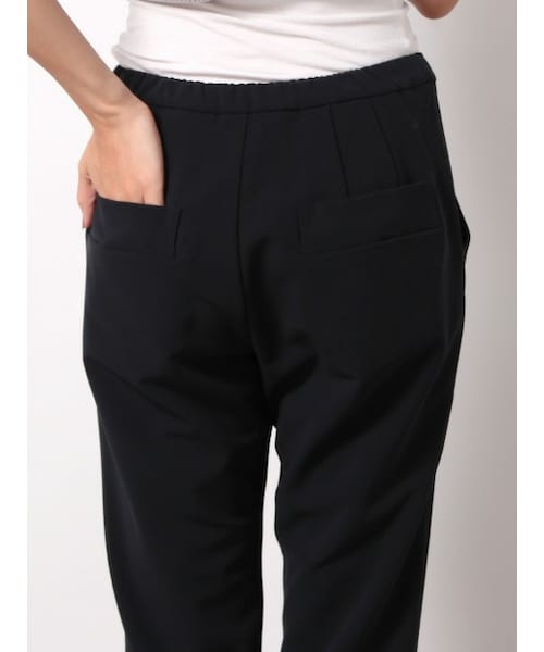 ★【使用わずか】qualite カリテ 2重織ストレッチタックパンツ★ qualite（カリテ）の「【GOOD LUCK PANTS】2重織ストレッチ