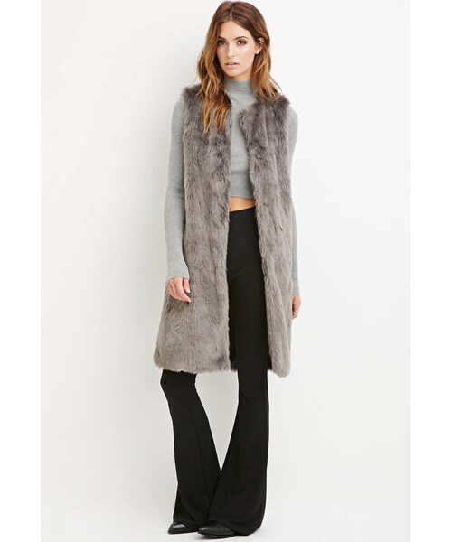 FOREVER 21（フォーエバー トゥエンティーワン）の「FOREVER 21 Contemporary Longline Faux Fur Vest（ダウンベスト・レディース・Black/Gray・Small/Medium/Large）」の2枚目の写真
