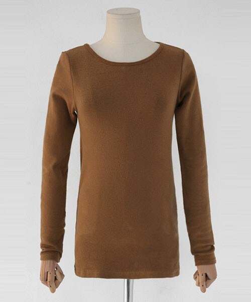 DHOLIC（ディーホリック）の「ソリッドカラーベーシックラウンドネックTシャツ（Tシャツ/カットソー・レディース・グレー/ダークベージュ/ディープカーキ/ネイビー/ブラウン/ブラック/ブラックグレー/ホワイトアイボリー/ライトベージュ/ワイン・FREE）」の6枚目の写真