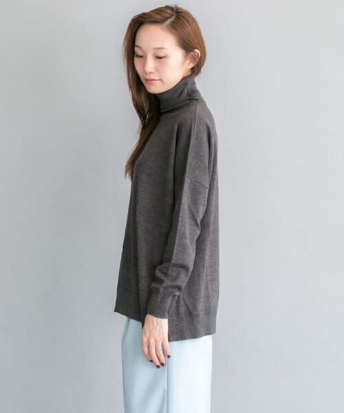 URBAN RESEARCH（アーバンリサーチ）の「高領針織衫（トップス・レディース・藏青米雙色/灰藍雙色/灰色/藏青色・FREE）」の15枚目の写真