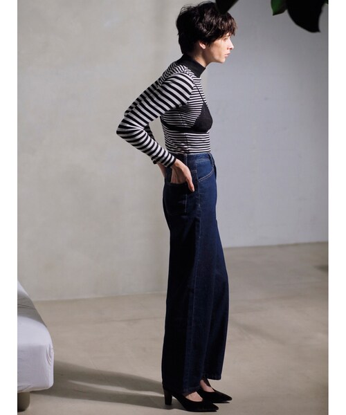 MURUA（ムルーア）の「【CASUAL】ストレートワイドデニムパンツ（パンツ・レディース・ブルー/インディゴ）」の2枚目の写真