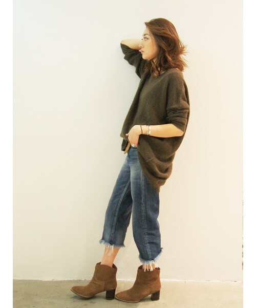 Ungrid(アングリッド)の「スリットイレヘムソフトニット(トップス・レディース・ネイビー/カーキ/キャメル・F)」の4枚目の写真