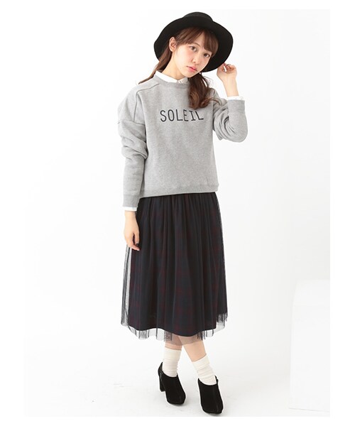 earth music&ecology（アースミュージックアンドエコロジー）の「裏毛グラフィックドロップショルダープルオーバー（トップス・杢ホワイト/杢グレー/ネイビー・F）」の11枚目の写真