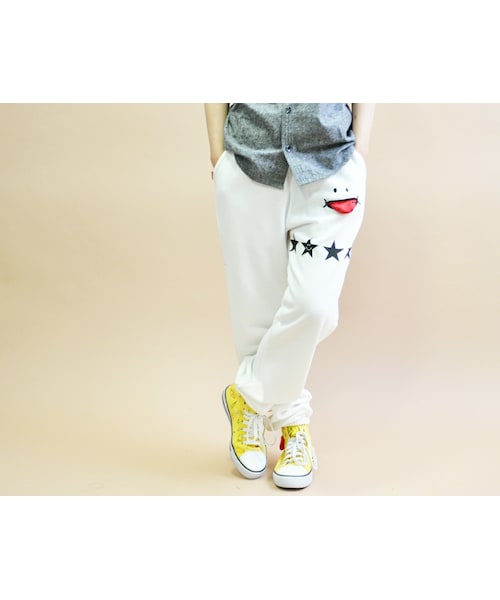 新品未使用　clap & smile ホワイトスウェットパンツ Mサイズ UP SMILE（アップスマイル）の「スターアップスマイルスウェットパンツ