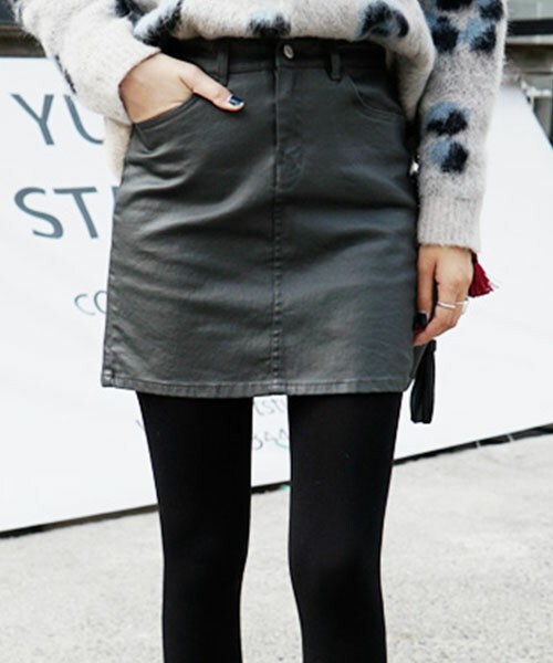 DHOLIC（ディーホリック）の「コーティングミニスカート（スカート・レディース・ブラック/ブラックグレー/ワイン・S/M/L）」の2枚目の写真