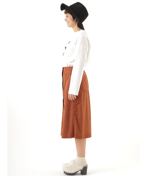 w closet（ダブルクローゼット）の「裏地付スエード調前開きスカート（スカート・レディース・ブラウン/ブラック・FREE）」の4枚目の写真