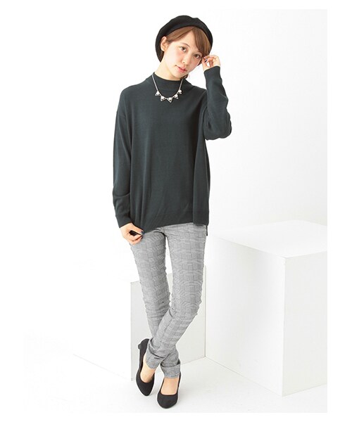 earth music&ecology(アースミュージックアンドエコロジー)の「<WEB限定大きな・小さなサイズ>ドロップショルダーハイネックニット(トップス・アイボリー/杢ライトグレー/ブラック/レッド/ネイビー/ダークグリーン・XS/L)」の15枚目の写真