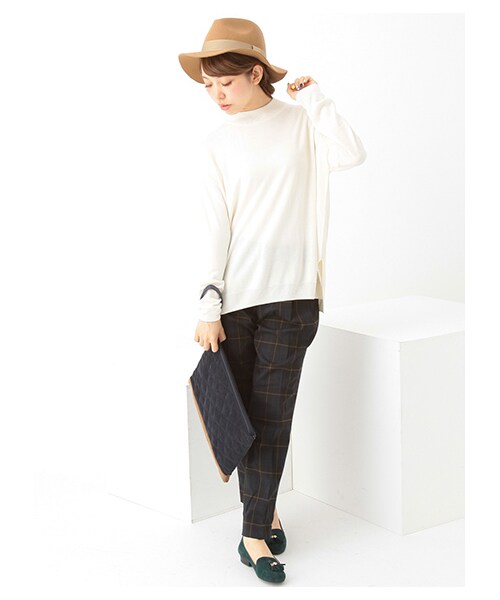 earth music&ecology(アースミュージックアンドエコロジー)の「<WEB限定大きな・小さなサイズ>ドロップショルダーハイネックニット(トップス・アイボリー/杢ライトグレー/ブラック/レッド/ネイビー/ダークグリーン・XS/L)」の13枚目の写真