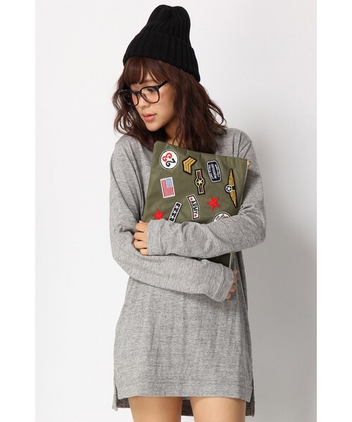WEGO(ウィゴー)の「Military Motif Applique Clutch(アクセサリー・BEIGE/khaki green・F)」の1枚目の写真
