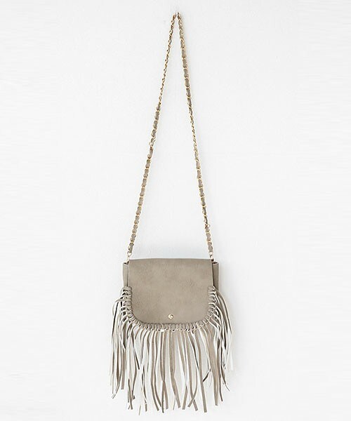 DHOLIC（ディーホリック）の「ポーチ付きフェイクレザーフリンジチェーンバッグ（ショルダーバッグ・レディース・ブラック/ベージュ/ライム・ONE）」の2枚目の写真