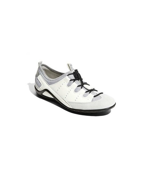 ecco vibration ii toggle sneaker