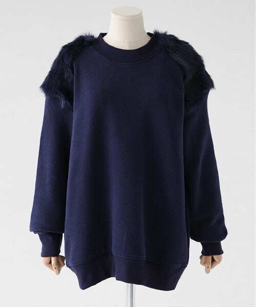 DHOLIC（ディーホリック）の「裏起毛ショルダーファーポイントプルオーバー（スウェット・レディース・ベージュ/ブラック/ネイビー/ホワイトアイボリー・FREE）」の4枚目の写真