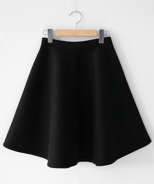DHOLIC（ディーホリック）の「Aラインネオプレーンフレアスカート（スカート・レディース・ネイビー/グレー/ブラック・S/M）」の2枚目の写真