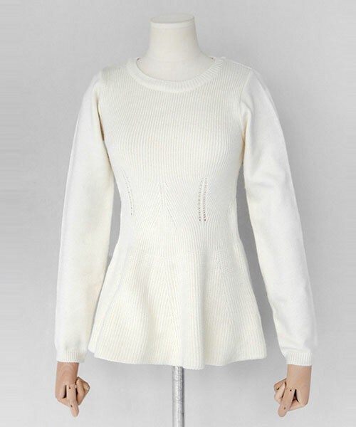 DHOLIC(ディーホリック)の「フレアヘムラウンドネックニット(ニット/セーター・レディース・アイボリー/グレー/ブラック・FREE)」の1枚目の写真