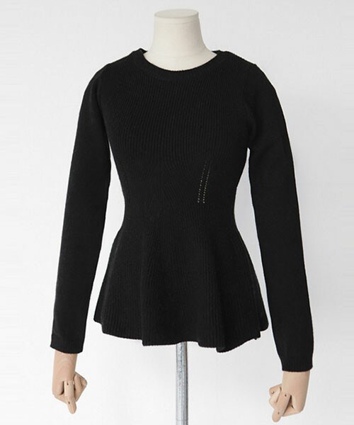 DHOLIC(ディーホリック)の「フレアヘムラウンドネックニット(ニット/セーター・レディース・アイボリー/グレー/ブラック・FREE)」の2枚目の写真