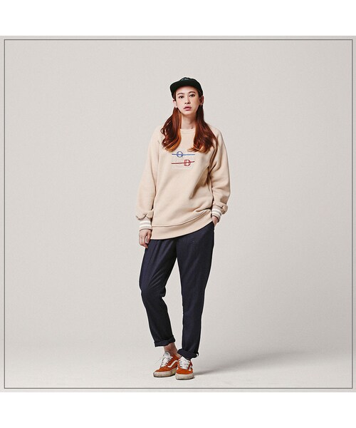 ROMANTIC CROWN（ロマンティッククラウン）の「GOOD RAGLAN CREWNECK_BEIGE（その他・メンズ・기타）」の2枚目の写真