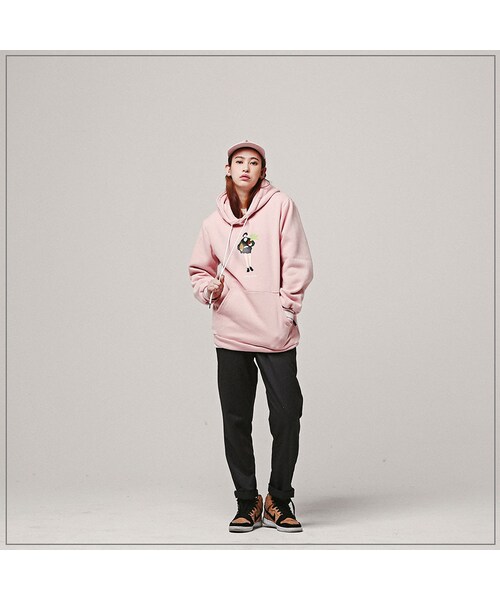 ROMANTIC CROWN（ロマンティッククラウン）の「WALKING Matilda HOODIE_PINK（その他・メンズ・기타）」の4枚目の写真