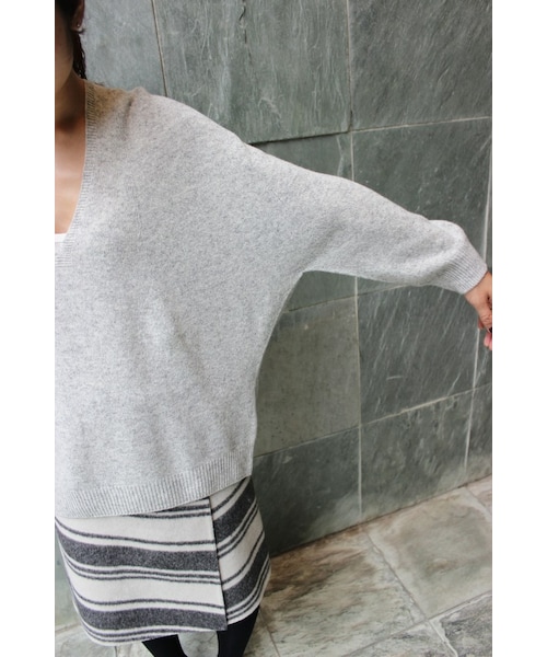 新品IENAホールガーメントコクーン Vネックプルオーバーウール　グレー IENA（イエナ）の「《追加》ホールガーメント コクーン Vネックプル