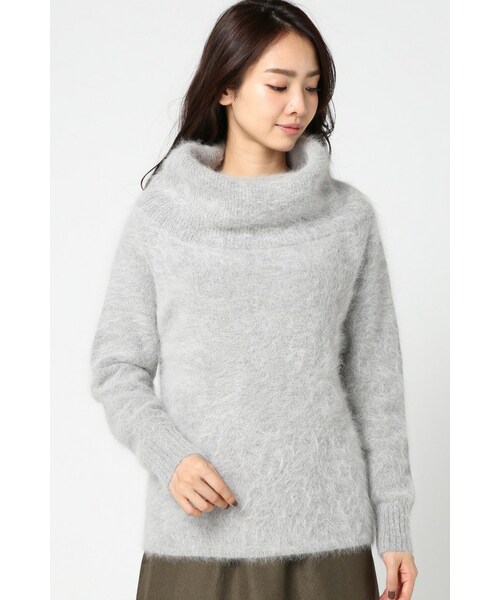 美品　IENAイエナ　ゆったりタートル　オフショルにも　ふわふわアンゴラニット IENA（イエナ）の「アンゴラファー オフタートル◇（）」 - WEAR