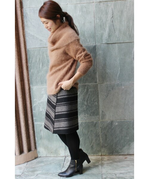 美品　IENAイエナ　ゆったりタートル　オフショルにも　ふわふわアンゴラニット IENA（イエナ）の「アンゴラファー オフタートル◇（）」 - WEAR